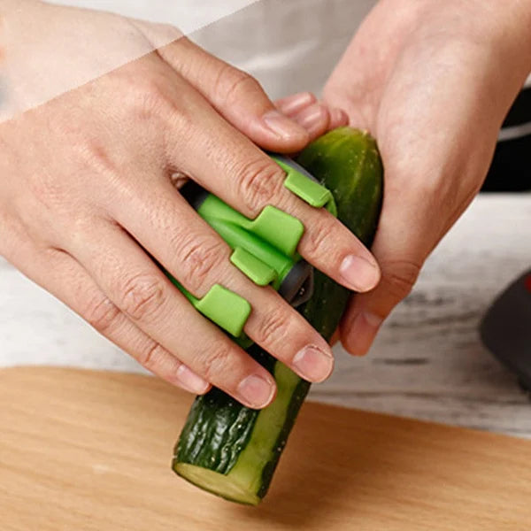 FRUIT AND VEGETABLE PEELER