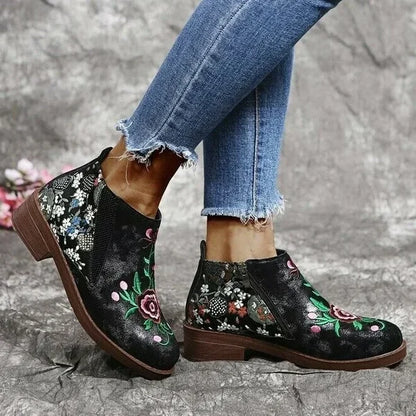 Women Embroidery Leather Ethnic Style Ankle Boots